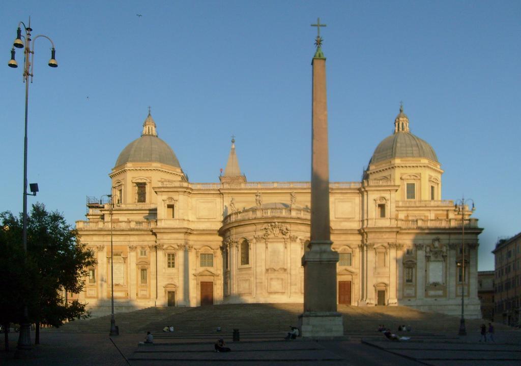 Viale Del Colosseo Bed & Breakfast Roma Dış mekan fotoğraf